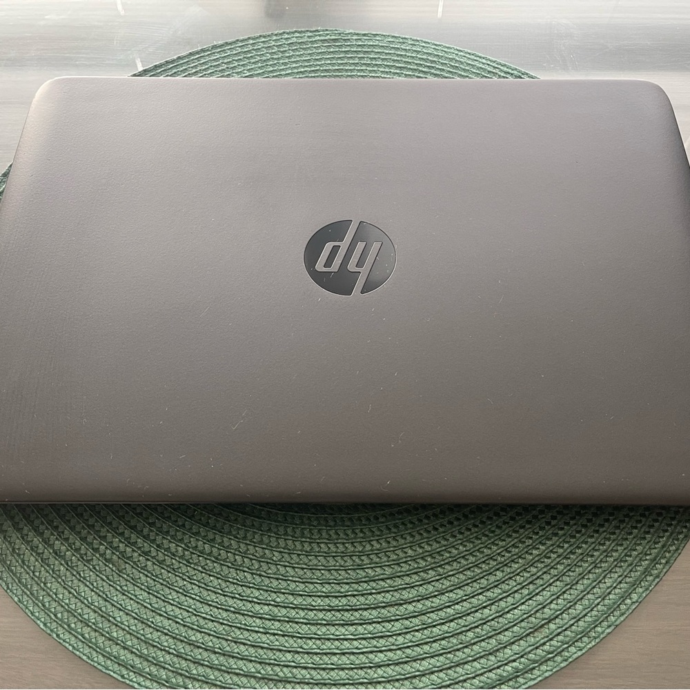 HP Laptop with briefcase/ bag
